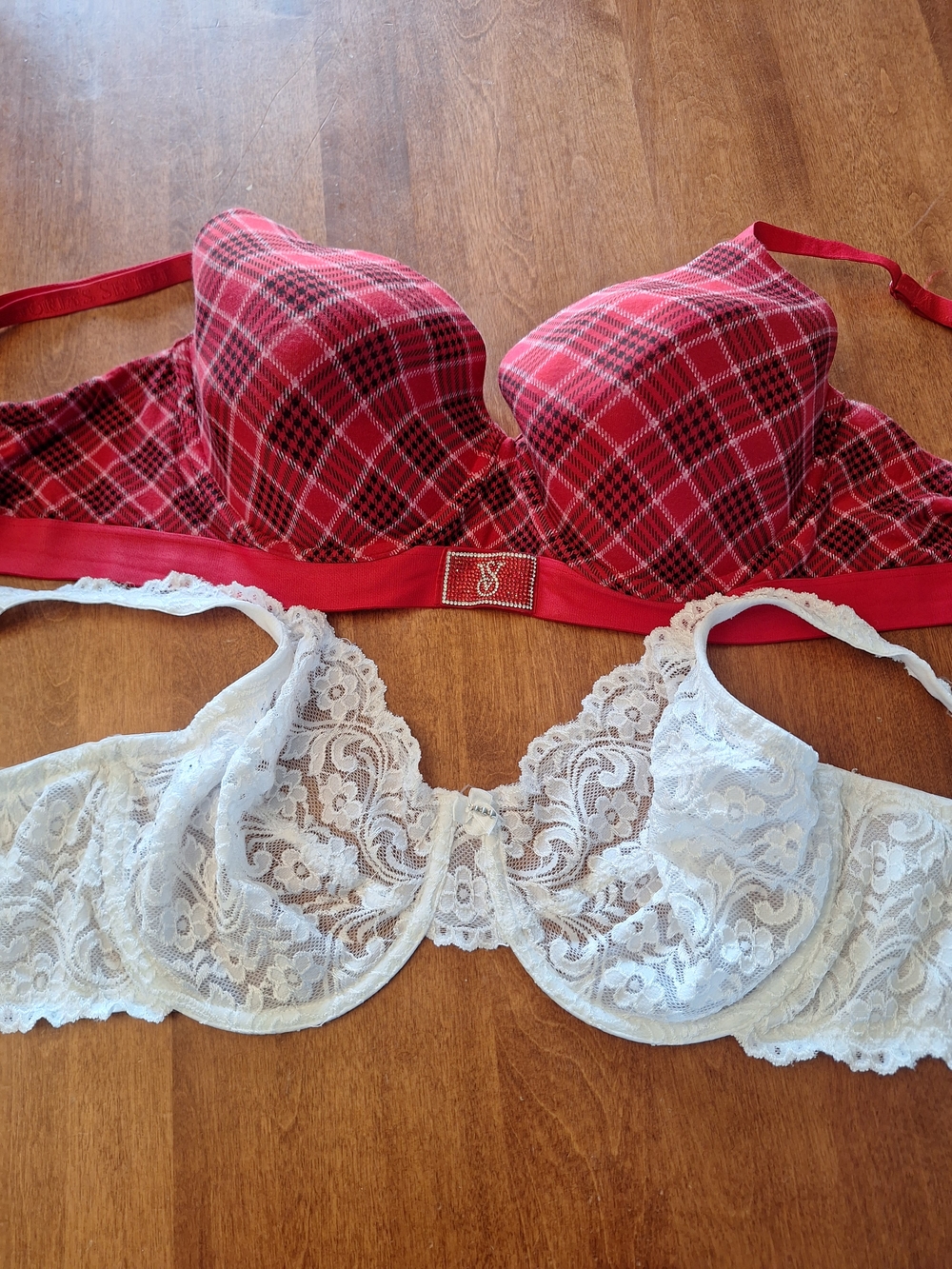 Victoria's Secret Red Plaid Push-Up & White Lace Demi Bras (Set)